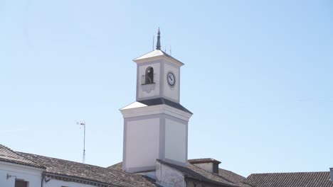 Close-up-shot-of-a-beautiful-church-in-Madrid,-Spain-during-a-sunny-day