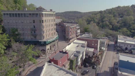 Aerial-footage-of-deserted-main-street-in-Eureka-Springs,-Arkansas-during-Covid-19