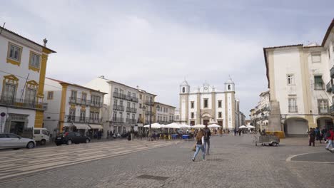 Praca-Do-Giraldo-Plaza-In-Evora,-Portugal