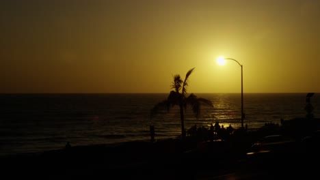 Lapso-De-Tiempo-Del-Atardecer-En-La-Playa-De-California