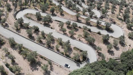 Carreteras-Sinuosas-En-La-Isla-De-Mallorca