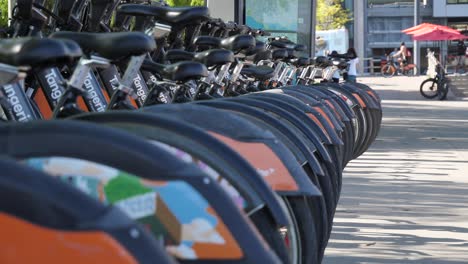 Sistema-De-Bicicletas-Compartidas-De-Toronto