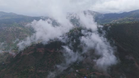 Hermoso-Pueblo-Holeri-De-Rolpa-Nepal