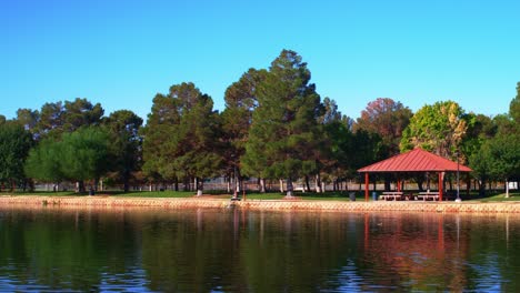 Parque-Acuático-Sunset-En-Los-Suburbios-De-Las-Vegas