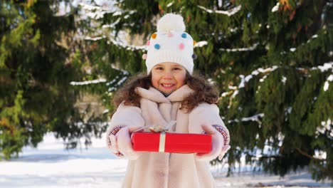 Personaje-De-Niña-Feliz-Con-Animación-De-Caja-De-Regalo.-Vacaciones-De-Invierno-De-Navidad-Y-Año-Nuevo.-Video-Animado.-Imágenes-De-Archivo-De-Estilo-De-Dibujos-Animados-4k.-Sorpresa,-Venta-O-Compra-Navideña,-Recompensa,-Ganador,-Celebración.