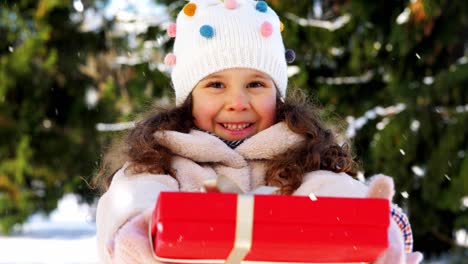 Personaje-De-Niña-Feliz-Con-Animación-De-Caja-De-Regalo.-Vacaciones-De-Invierno-De-Navidad-Y-Año-Nuevo.-Video-Animado.-Imágenes-De-Archivo-De-Estilo-De-Dibujos-Animados-4k.-Sorpresa,-Venta-O-Compra-Navideña,-Recompensa,-Ganador,-Celebración.