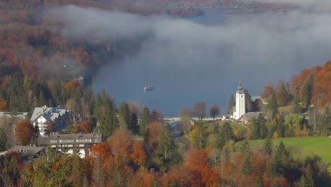 Vista-Aérea-Del-Lago-Bohinj-En-Los-Alpes-Julianos