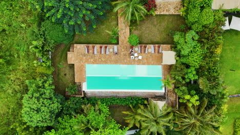 Luxury-Mansion-Villa-with-private-swimming-pool-in-tropical-landscape-of-Zanzibar,-Africa