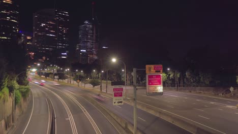 Lapso-De-Tiempo-En-Una-Calle-Muy-Transitada-Del-Metro