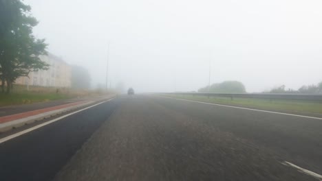 Driving-in-the-fog-in-Scotland