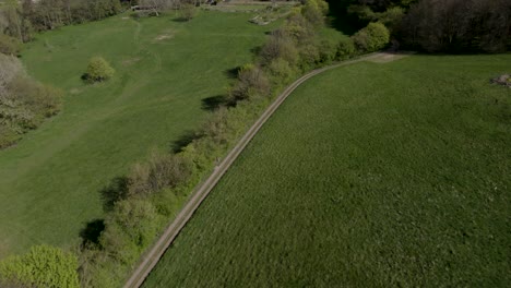 Vista-Aérea-Del-Pueblo-De-Snowshill,-Cotswolds,-Primavera,-Estación,-Paisaje,-Gloucestershire,-Reino-Unido