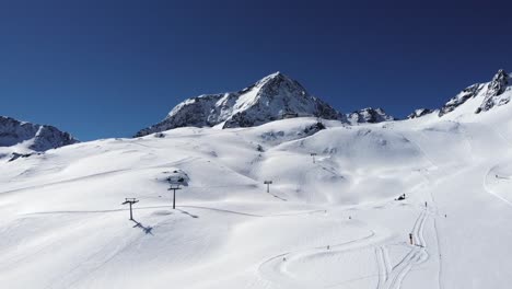 Ski-slopes-of-Stubai,-view-from-air