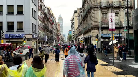 Timelapse-of-Madero-street-in-Mexico-city