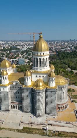 Perspectiva-Aérea-De-La-Catedral-De-La-Salvación-Del-Pueblo-En-Proceso-De-Construcción.