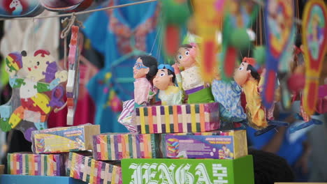 shop-of-colorful-traditional-Mexican-toys-for-sale-at-a-market