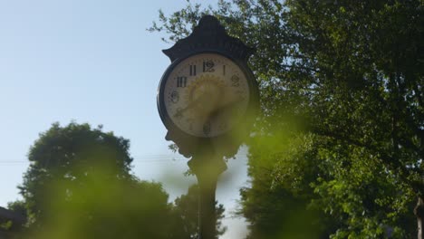 Rotary-Clock-In-Old-Town-Newhall-Donated-To-thr-City-Of-Santa-Clarita,-USA