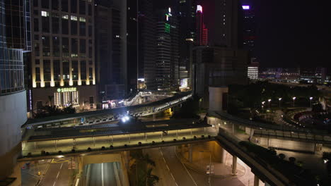 Night-View-of-Foot-Bridges-in-Hong-Kong-Business-District