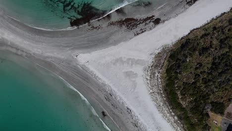 White-sand-beach-connected-to-a-sandbar-towards-Diamond-Island,-aerial-top-down