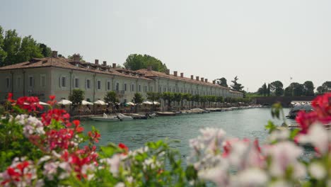 Exterior-Of-Padiglione-degli-Ufficiali-In-Peschiera-del-Garda,-Italy-At-Daytime---Wide-Shot