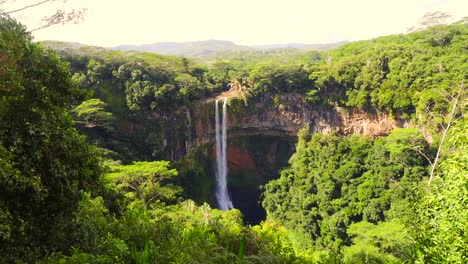 The-beautiful-Waterfall-in-Chamarel,-Mauritius,-Africa