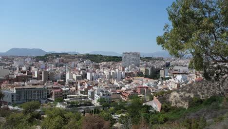 Alicante’s-cityscape-showcases-whitewashed-buildings-alongside-modern-Spanish-architecture