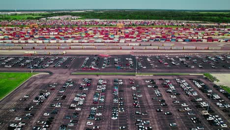 Drone-shot-of-rail-terminal-near-Chicago,-USA