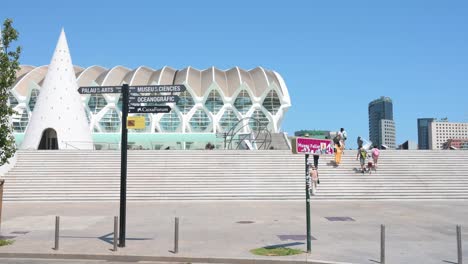 Visitors-arrive-at-the-City-of-Arts-and-Sciences-complex-in-Valencia