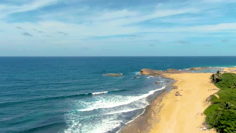 Strand-Und-Küste-Von-Isabela-Im-Sommer-In-Puerto-Rico