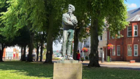 Rupert-Brooke-english-poet-from-Rugby,-United-Kingdom-statue-landmark