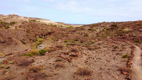 Paisaje-De-Formaciones-Volcánicas-Rocosas-En-Tenerife-Cerca-De-Arco-De-Tajao,-Antena
