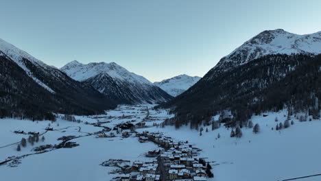 Aerial-View-of-Livigno,-Lombardy,-Italy