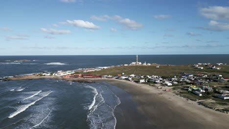 Drohnenflug-über-Cape-Polonium,-Uruguay,-Strand,-Reiseziel,-Küste,-Atlantik