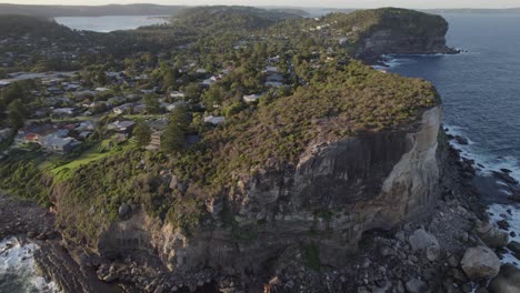 Avalon-Headland-In-Sydney,-New-South-Wales,-Australia---aerial-shot