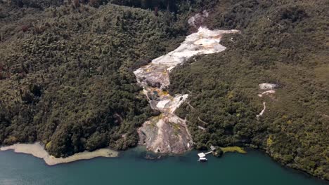 Aerial-overview-of-beautiful-thermal-area-and-geothermal-park,-Orakei-Korako,-New-Zealand