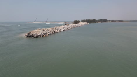 Construction-work-of-new-fisheries-harbour-at-Hejamadi-Kodi