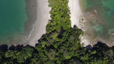 Slow-drone-shot-hovering-over-Manuel-Antonio-beach,-Costa-Rica