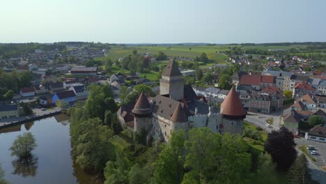 Lovely-aerial-top-view-flight-Austria-Heidenreichstein-castle-in-Europe,-summer-of-2023