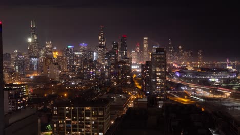 Zeitraffer-Der-Skyline-Von-Chicago-Bei-Nacht