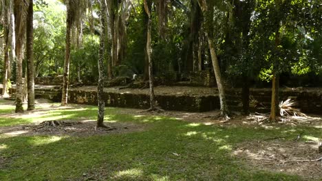 Bau-Der-Elf-Türen-An-Der-Maya-Stätte-Kohunlich---Quintana-Roo,-Mexiko