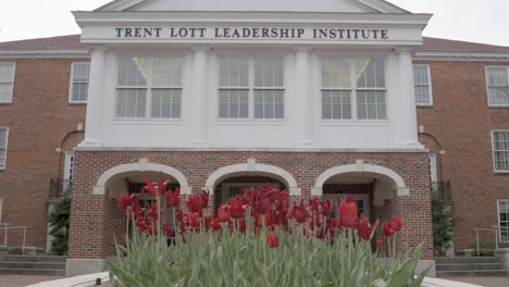 Trent-Lott-Leadership-Institute-building-on-the-campus-of-Ole-Miss-in-Oxford,-Mississippi-with-stable-establishing-shot