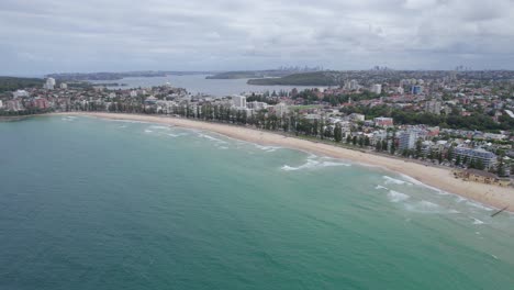 Manly-Beach-Among-Northern-Beaches-Of-Sydney,-Australia