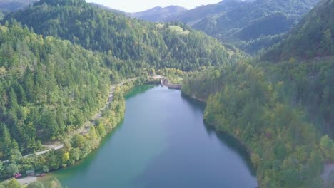 Beautiful-green-forest-and-lake-of-Tara-mountain,-summer-day-4k-aerial