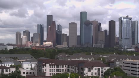 Establishing-shot-of-downtown-Houston,-Texas