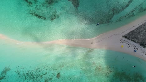 Clouds-move-over-tropical-island,-aerial-top-down-view-cayo-de-agua,-los-Roques
