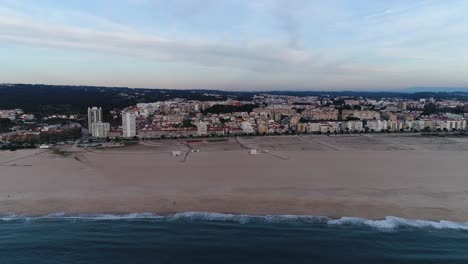 Frente-A-La-Playa-En-Vista-Aérea-De-Portugal
