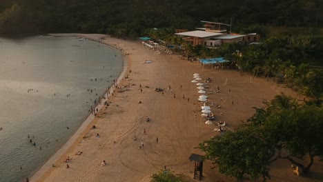 Canyon-Cove-Beach-Resort-Filipinas
