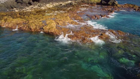Exotische-Küste-Und-Meerwasser-Der-Insel-Teneriffa,-Drohnenansicht-Aus-Der-Luft