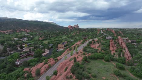 Aerial-wide-of-Garden-of-The-Gods-rock-formation-and-tourist-attraction,-Colorado-Springs,-United-States