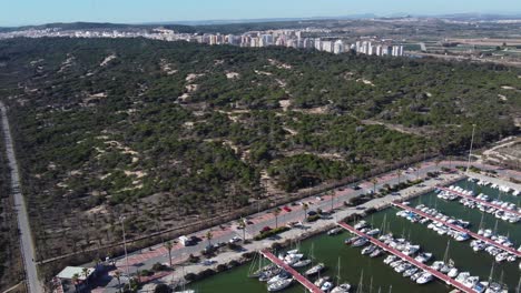 Luftpanorama-Der-Stadt-Guardamar-Del-Segura-Und-Des-Hafens-Marina-De-Las-Dunas