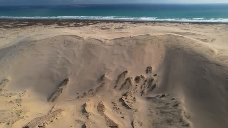 Amazing-scenery-of-Te-Paki-Sand-Dunes,-Northland-coastal,-desert-landscape-of-New-Zealand---aerial-panoramic